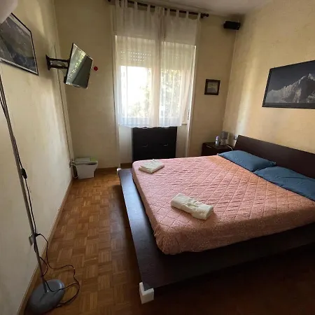Bed & Breakfast Impeccable In Next To M1 Metro 10 Mins Away From Duomo Wi-fi Feel Like *