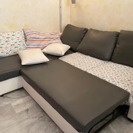 Impeccable In Next To M1 Metro 10 Mins Away From Duomo Wi-fi Feel Like Bed & Breakfast